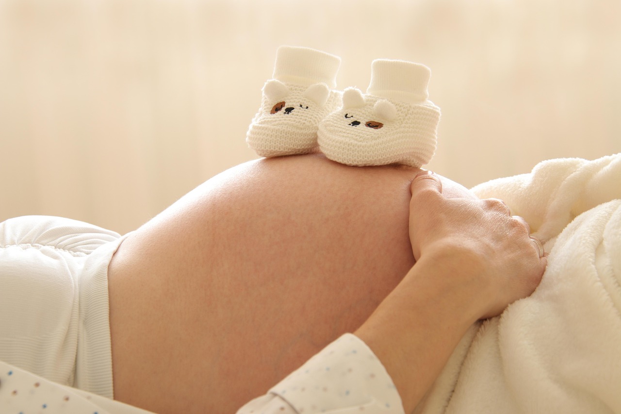 pregnant, maternity, mother, motherhood, expecting, pregnant woman, happy mothers day, woman, pregnancy, belly, baby bump, baby, baby shoes, mom, family, love, parenting, baby socks, parenthood, mum